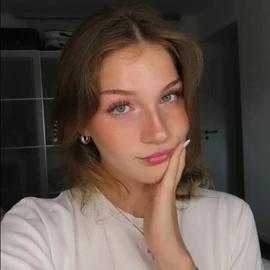 Valentina Mia profile image