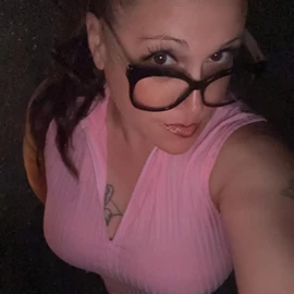 Chirstin Elizabeth profile image
