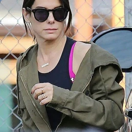 Sandra Bullock profile image