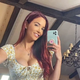 Ruby Rosey profile image