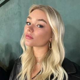 Katie sigmond profile image