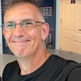 Moris Leo profile image