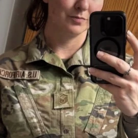 Mandy lauren profile image