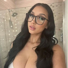 Charlotte Matty profile image