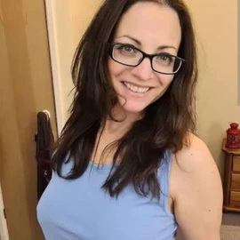 Evelyn Ava profile image