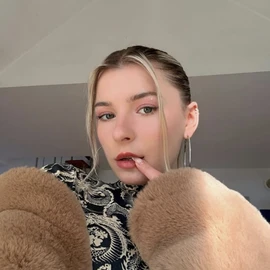 Maggie Robbie profile image