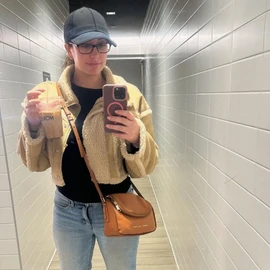 aria Alex profile image