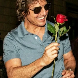 Tom Cruise profile image