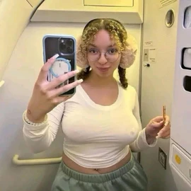 Rose Mary profile image