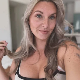 Sandra Vivian profile image