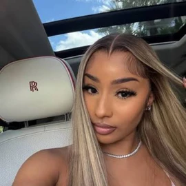 Julie leach profile image