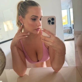 Elizabeth Mary profile image