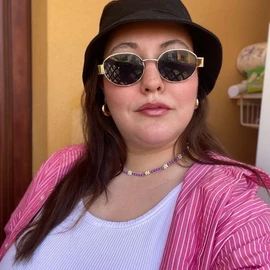 Olivia Perry profile image