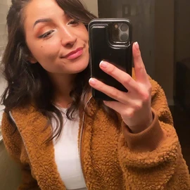 Eleena profile image