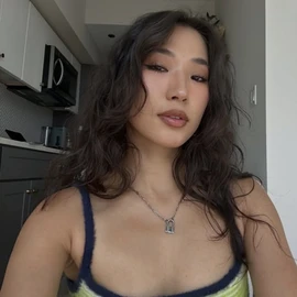 Ellie Rosie profile image