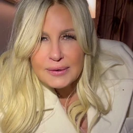 Jennifer Aniston profile image