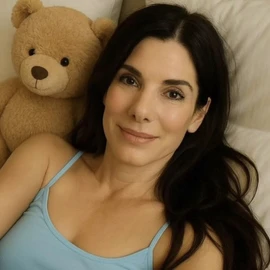 Sandra Bullock profile image
