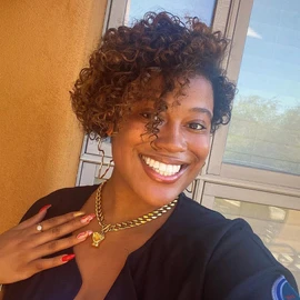 Laura Wayne profile image