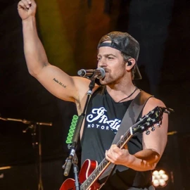 kip moore profile image