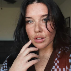 Rosa Mary profile image