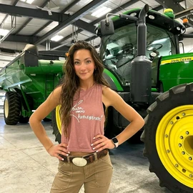 Laura farm profile image