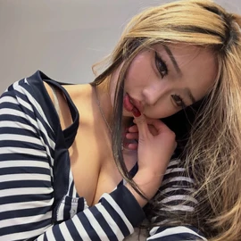Annie zheng profile image