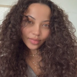 Rosa Gina profile image