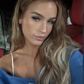 Charlotte Jane profile image