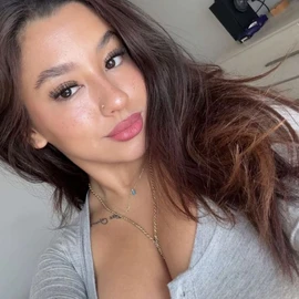 Mora Ella profile image