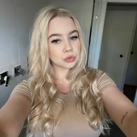 Emily James profile image
