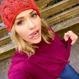 Jennifer Wood profile image