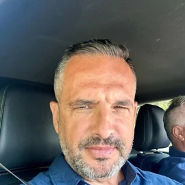 Larry Pedro profile image
