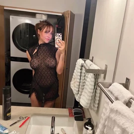 Sabrina Nichole profile image