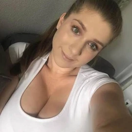 Great Sarah profile image