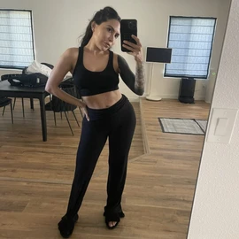 Clara Nelson profile image