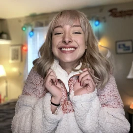 Jennifer Laura profile image