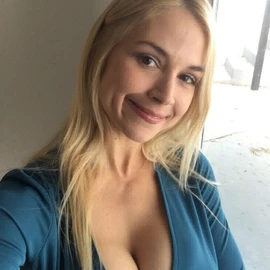 Janet Jane profile image