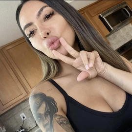 Jessica Louise profile image
