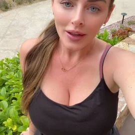 Samantha dee profile image