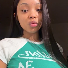 MIA WALTER profile image