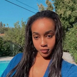 Ella🥰🥰 profile image