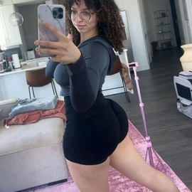 Melissa Agnes profile image