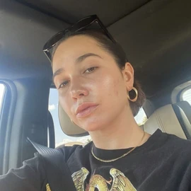 maria hank profile image