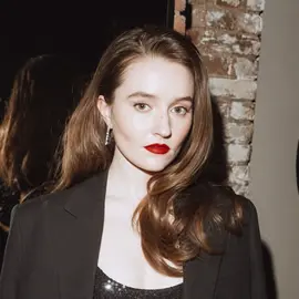 Kaitlyn Dever profile image