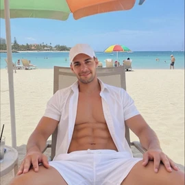 Jonnie Dave profile image