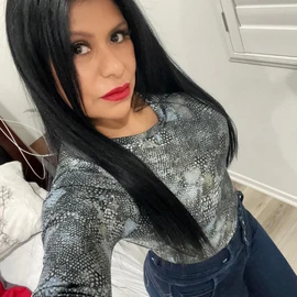 Rosy Michelle profile image