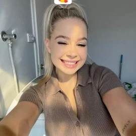 Angela Mary profile image