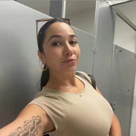 Karlee grey profile image