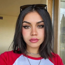 Ava holmes profile image