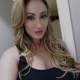 Eva Notty profile image